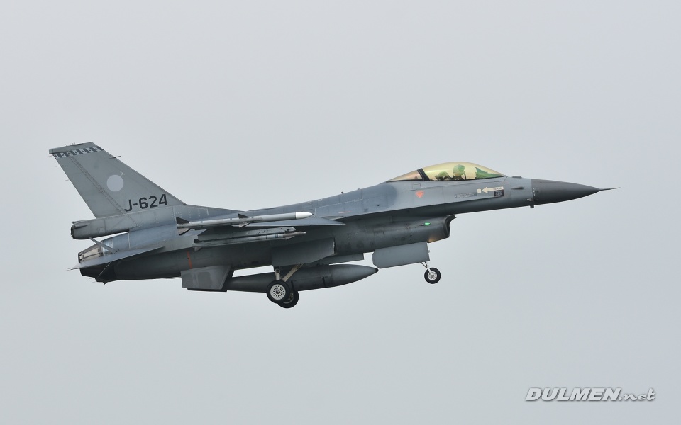 F-16AM J-624 322sqn